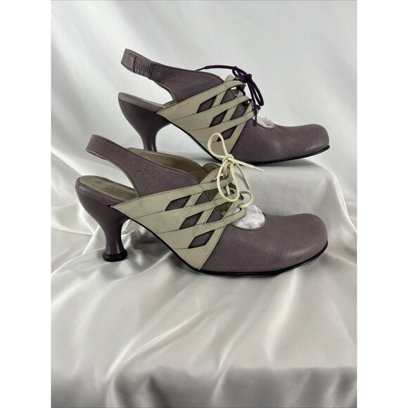John Fluevog Bellevue Sally Skull in Lilac Heels - Picture 2 of 13
